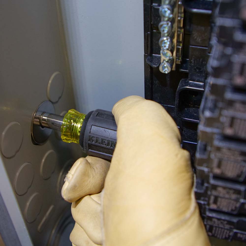 Stubby Multi-Bit Screwdriver/Nut Driver