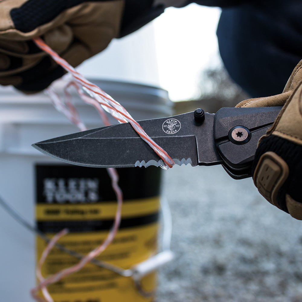 44223 - Spring Assisted Open Utility Knife