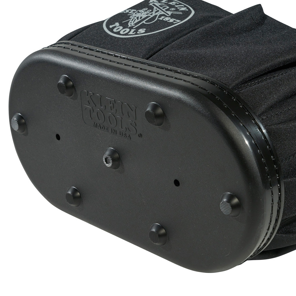Hard-Body Oval Bucket with Kickstand