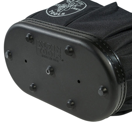 Hard-Body Oval Bucket with Kickstand