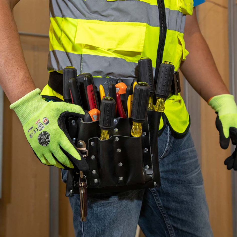 Klein Tools 5165 10 Pocket Tool Pouch Knife Snap - in use