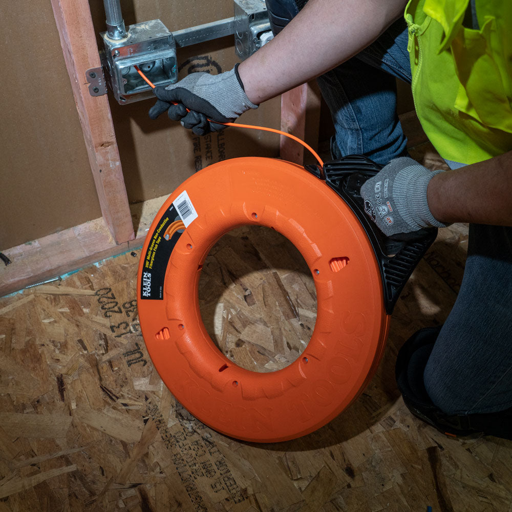Grooved Fiberglass Fish Tape 200-Foot