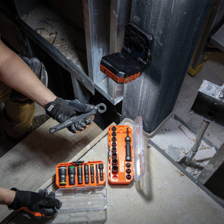 Klein Tools 56416 56416 MODbox™ Rechargeable Area Light - application