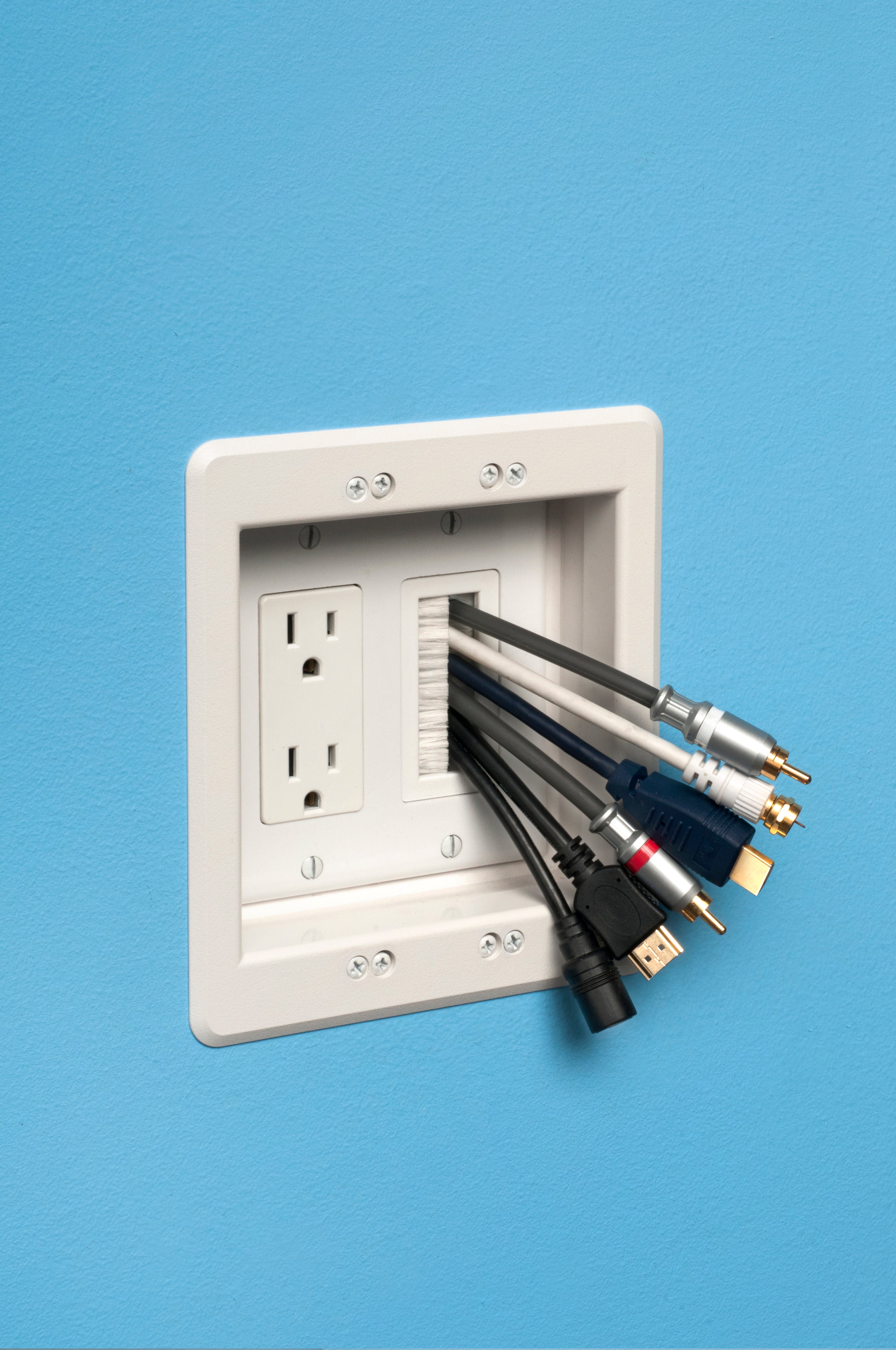 A photo of a , by Arlington TVBU507GC - 3 Gang White TV Box, Recessed Plastic - ARLINGTON eCommerce - Maple Electric Supply in Canada