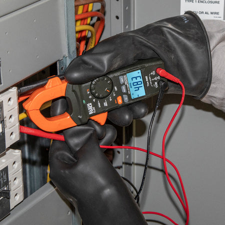 CL220 - Digital Clamp Meter, AC Auto-Ranging 400 Amp with Temp