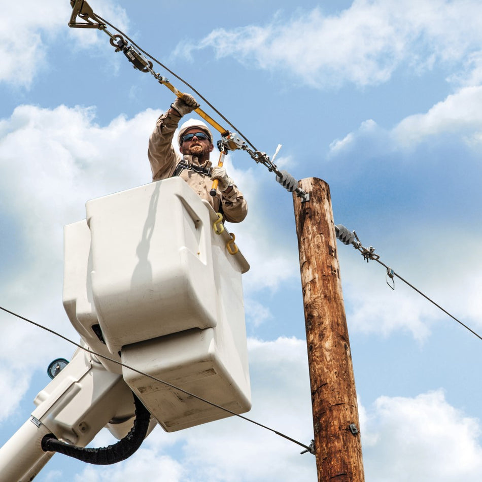 Klein Tools KN1500PEX Web-Strap Ratchet Hoist - in use